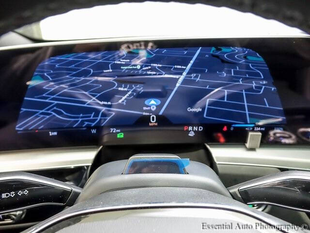 2025 Cadillac LYRIQ Luxury 2