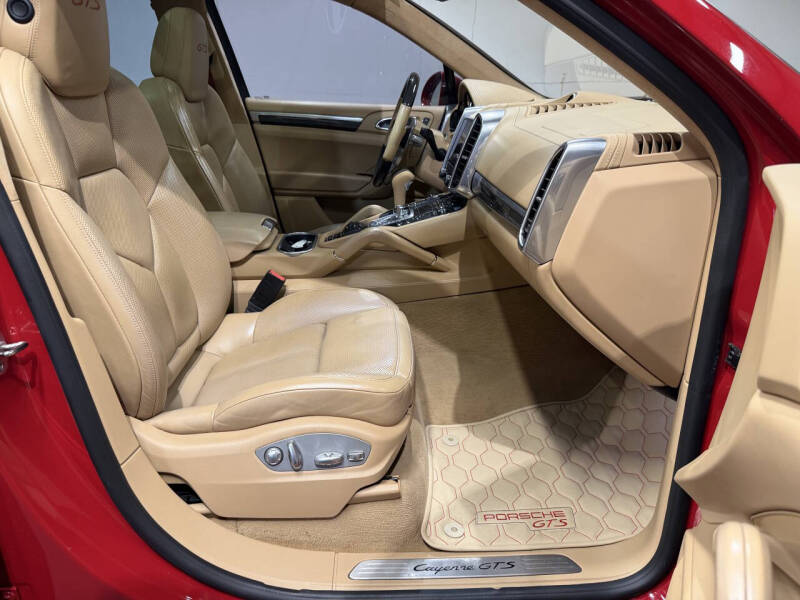 2017 Porsche Cayenne GTS