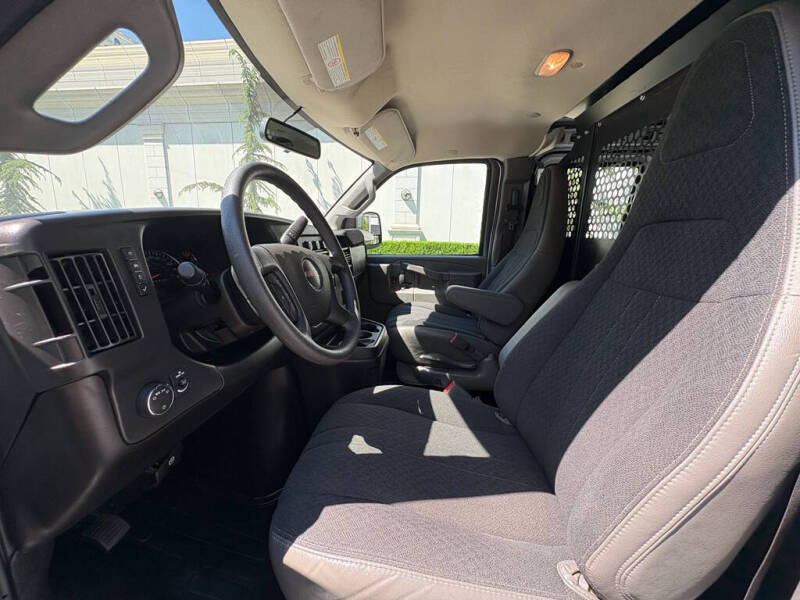 2024 GMC Savana 2500