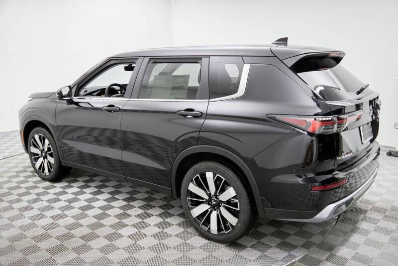 2026 Mitsubishi Outlander SE