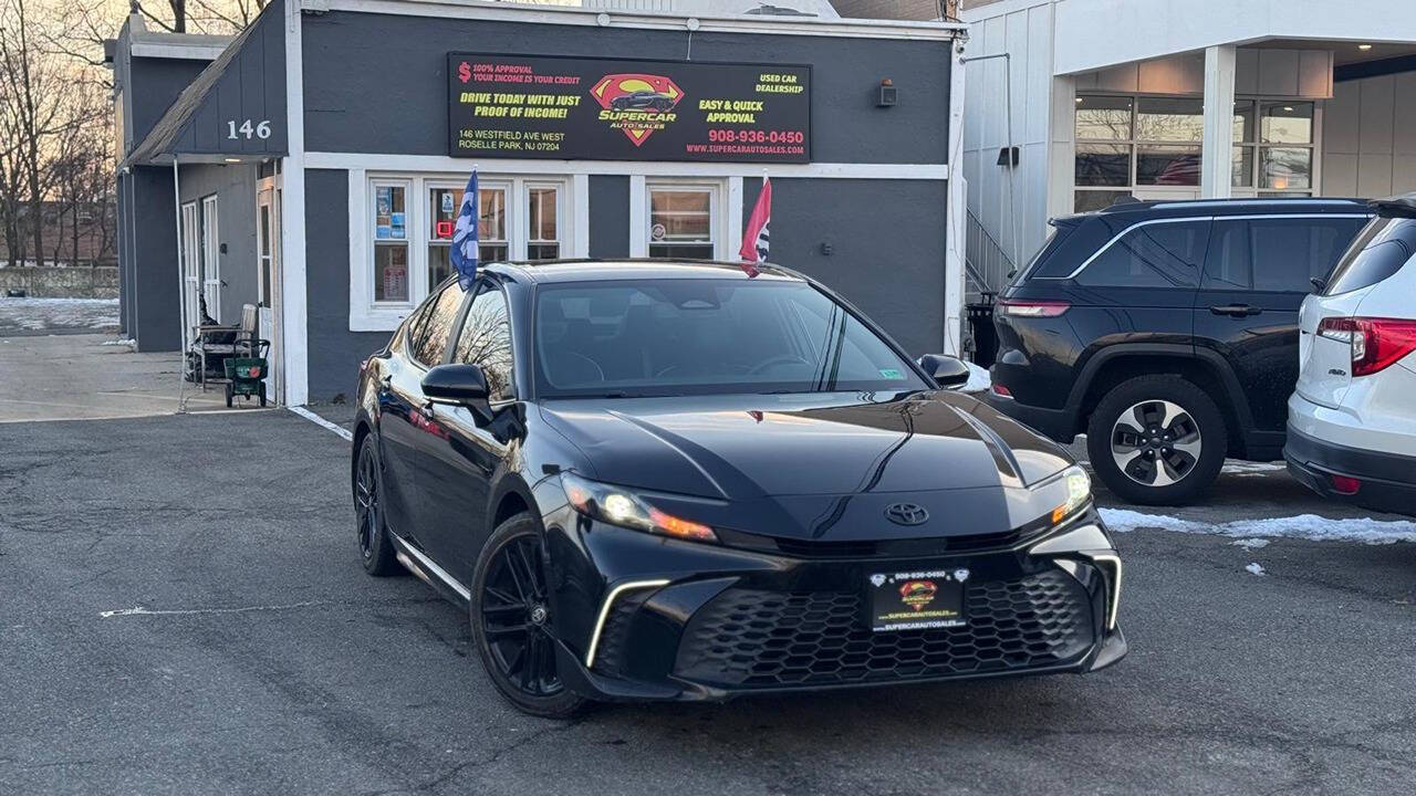 2025 Toyota Camry SE FWD