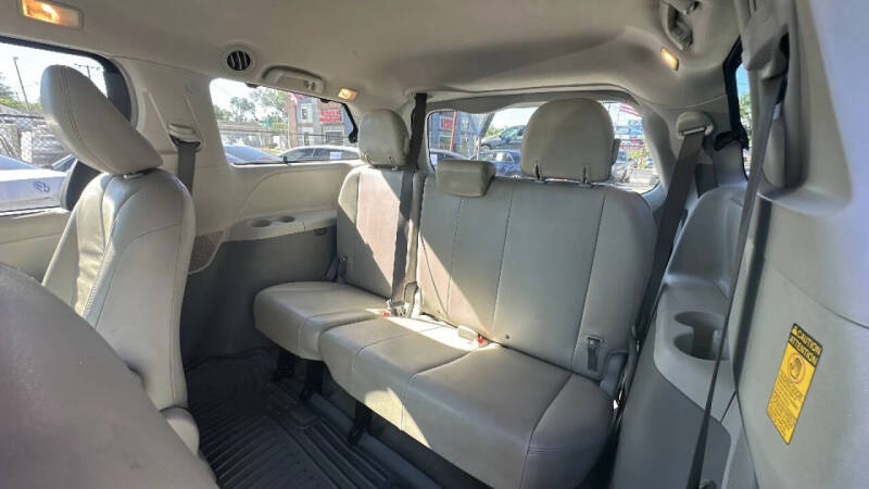 2014 Toyota Sienna
