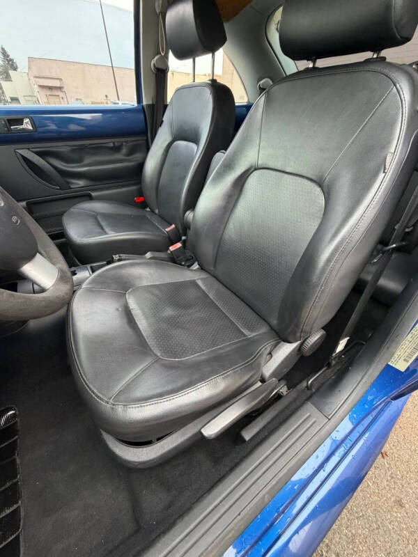 2008 Volkswagen New Beetle S