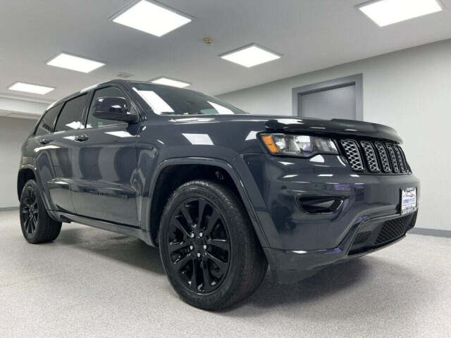 2017 Jeep Grand Cherokee for sale at Conway Imports in   Streamwood, IL