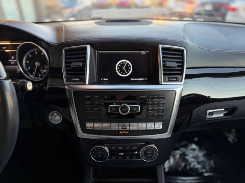 2015 Mercedes-Benz GL-Class GL 550 4MATIC