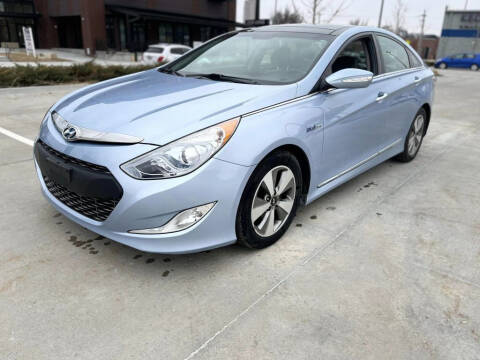 2012 Hyundai Sonata Hybrid for sale at Freedom Motors in Lincoln NE