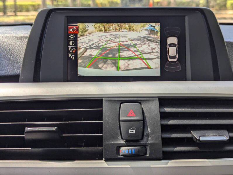 2017 BMW 3 Series 320i