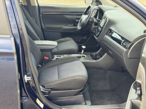 2016 Mitsubishi Outlander SE