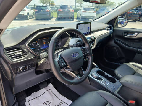 2022 Ford Escape Hybrid SEL