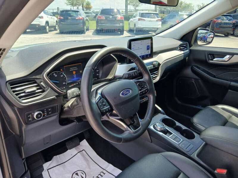 2022 Ford Escape Hybrid SEL