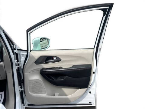 2020 Chrysler Pacifica Touring L