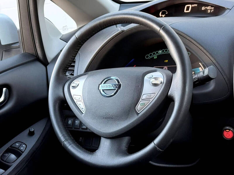 2015 Nissan LEAF