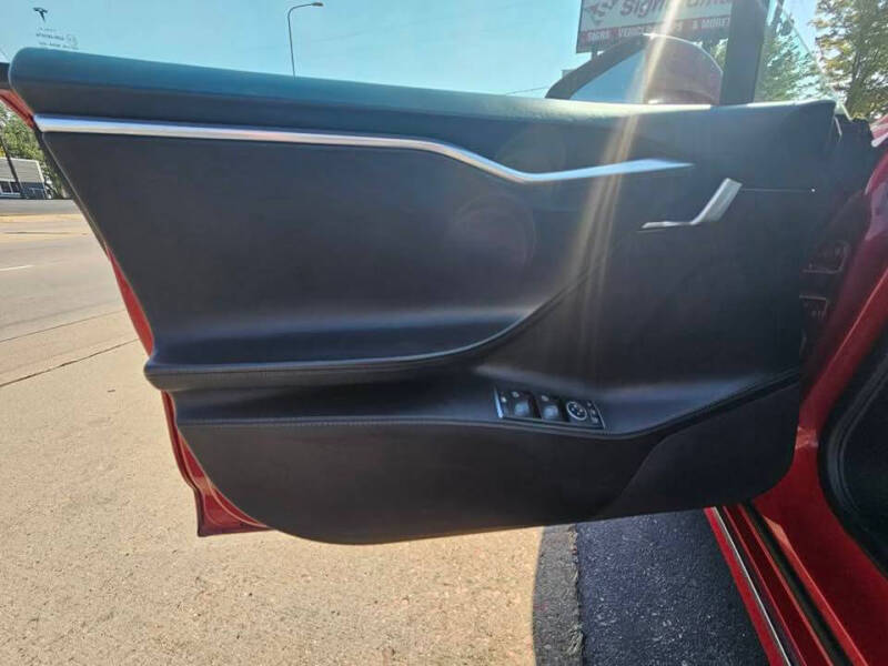 2016 Tesla Model S 75D