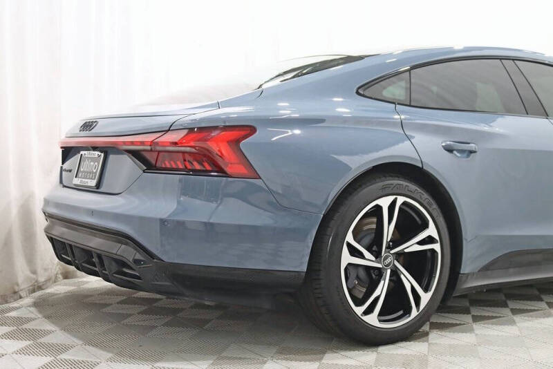 2022 Audi e-tron GT quattro Premium Plus