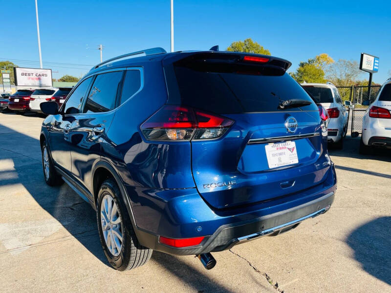 2019 Nissan Rogue SV photo 8