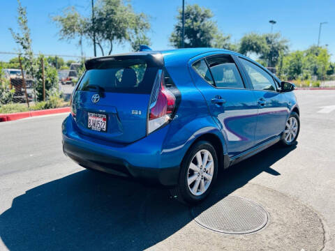 2017 Toyota Prius c