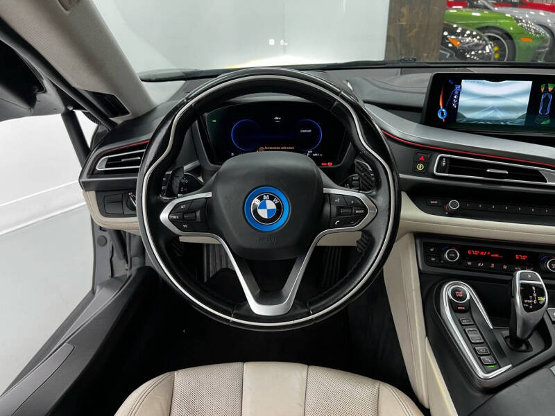 2017 BMW i8 Mega World photo 18