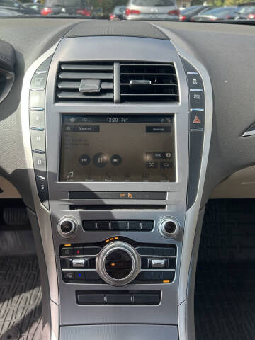 2017 Lincoln MKZ Select