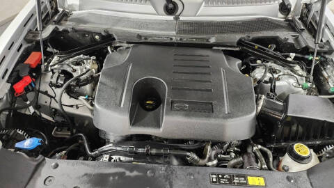 2020 Land Rover Defender 110 SE