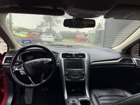 2020 Ford Fusion SEL