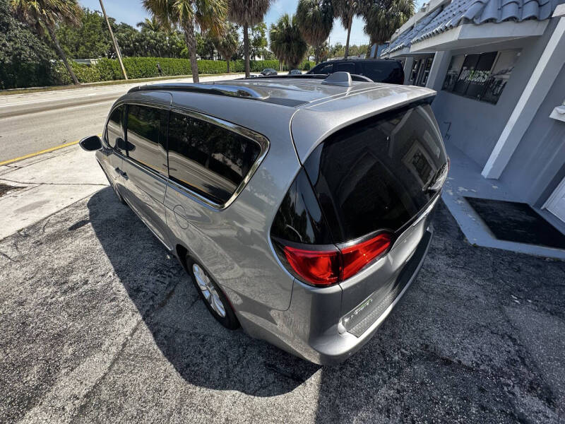 2019 Chrysler Pacifica Touring L