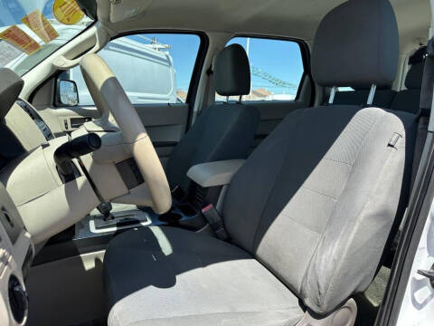 2011 Ford Escape XLS