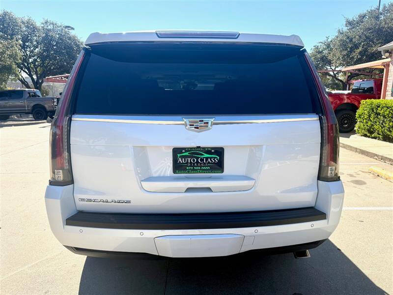 2016 Cadillac Escalade Luxury Collection