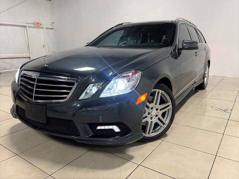 2011 Mercedes-Benz E-Class for sale at ROADSTERS AUTO in Houston TX