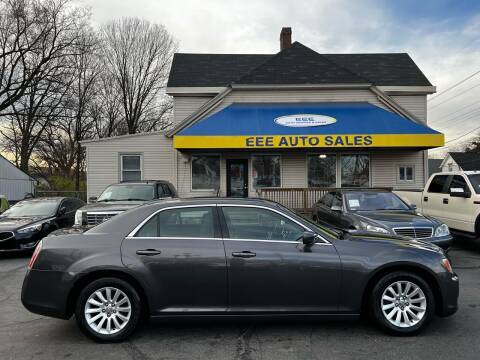 2013 Chrysler 300 for sale at EEE AUTO SERVICES AND SALES LLC in Cincinnati OH