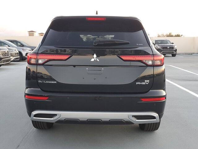 2025 Mitsubishi Outlander PHEV SE