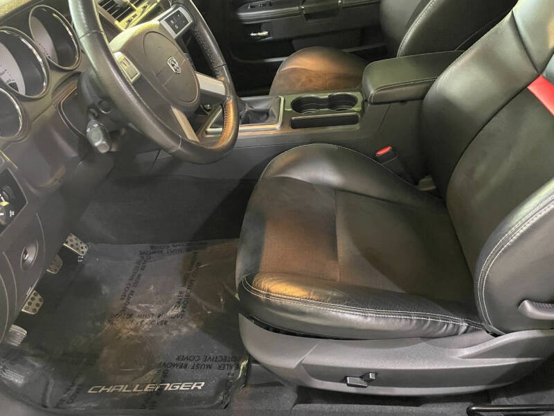 2009 Dodge Challenger SRT8