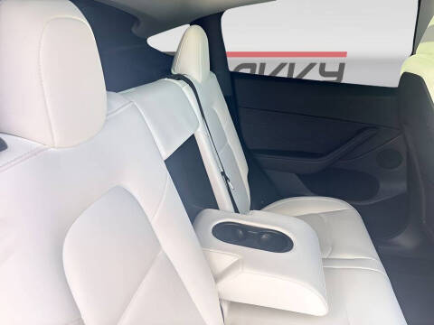 2024 Tesla Model Y Performance