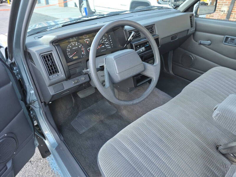 1993 Nissan Truck