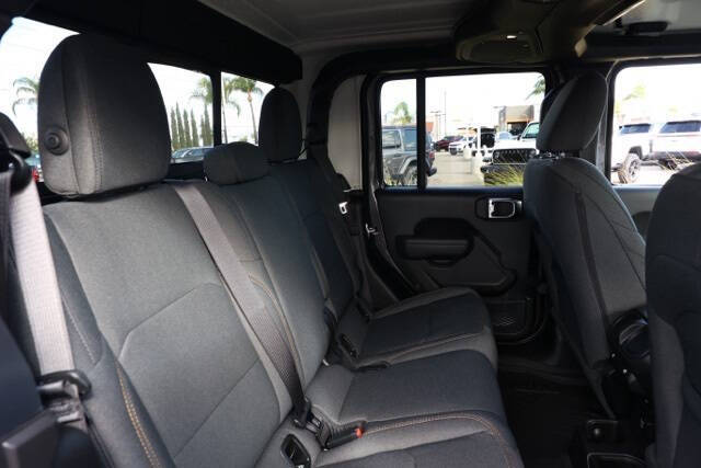 2025 Jeep Gladiator Willys