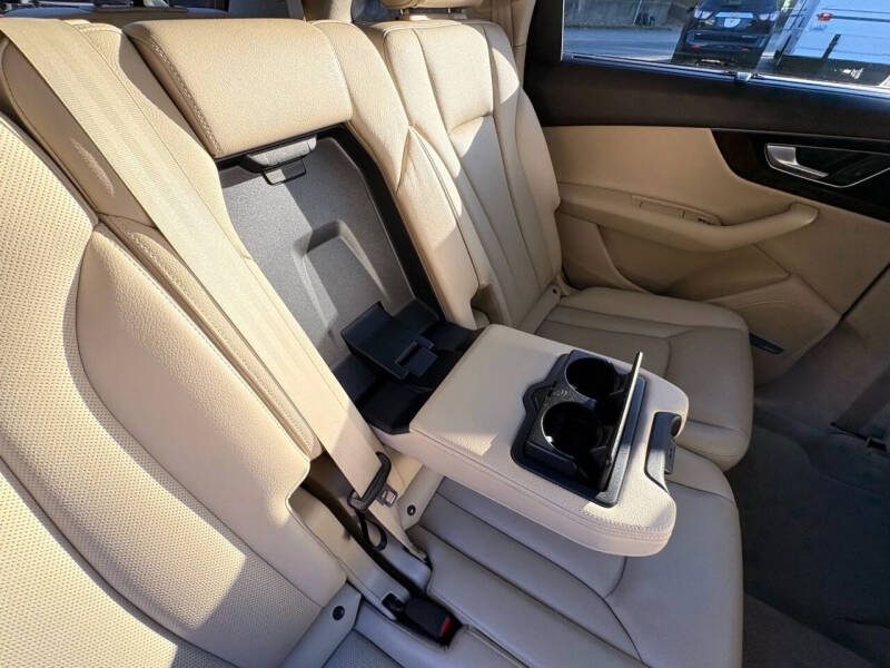 2019 Audi Q7 quattro Prestige 55 TFSI