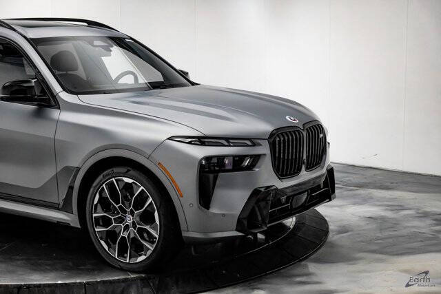 2023 BMW X7 M60i