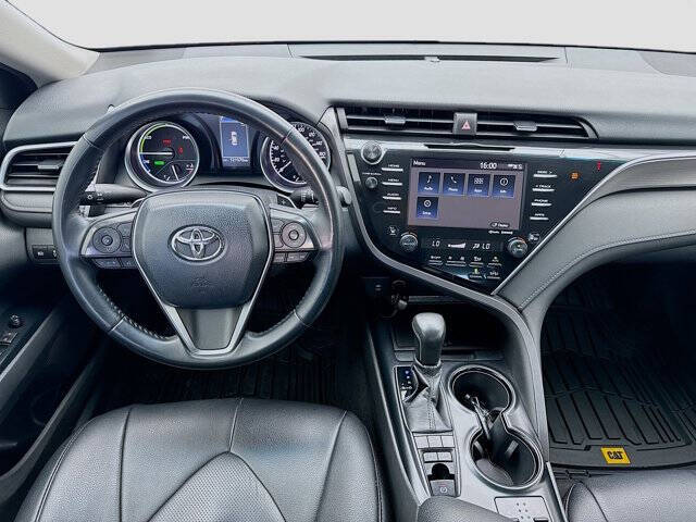 2018 Toyota Camry Hybrid SE