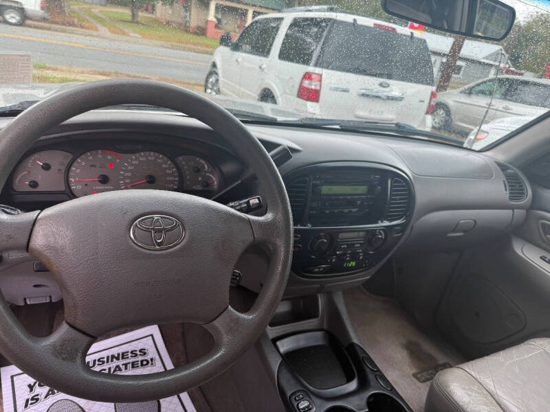 2003 Toyota Sequoia SR5