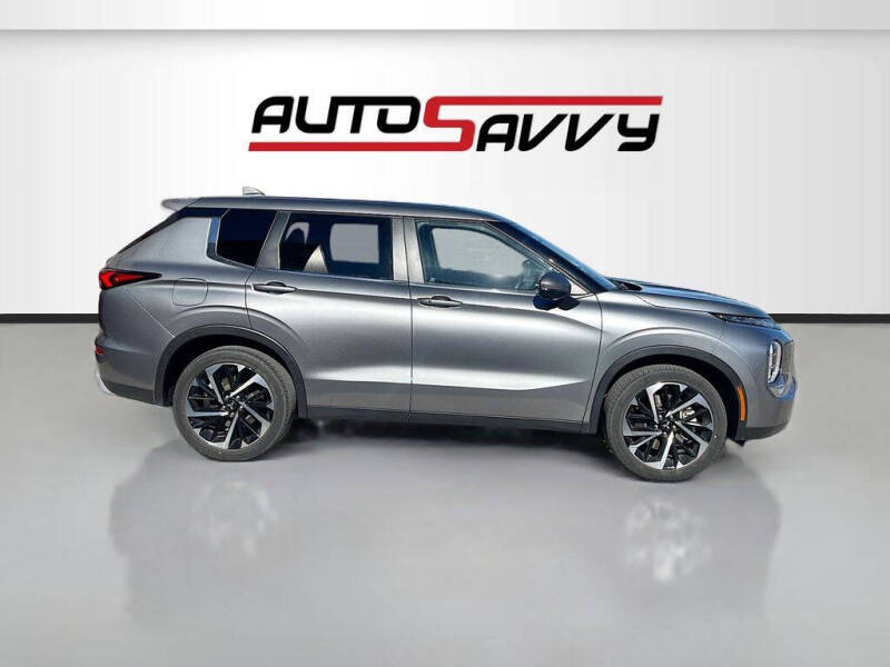 2024 Mitsubishi Outlander SE