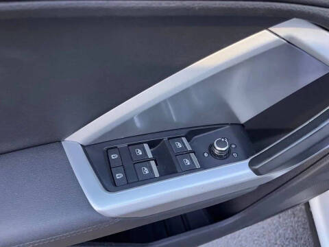 2019 Audi Q3 quattro Premium 45 TFSI