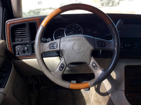 2003 Cadillac Escalade
