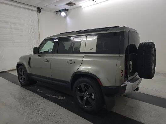 2024 Land Rover Defender 110 P300 S