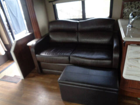 2015 Freightliner M2 106