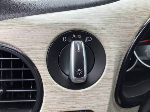 2018 Volkswagen Beetle 2.0T Coast