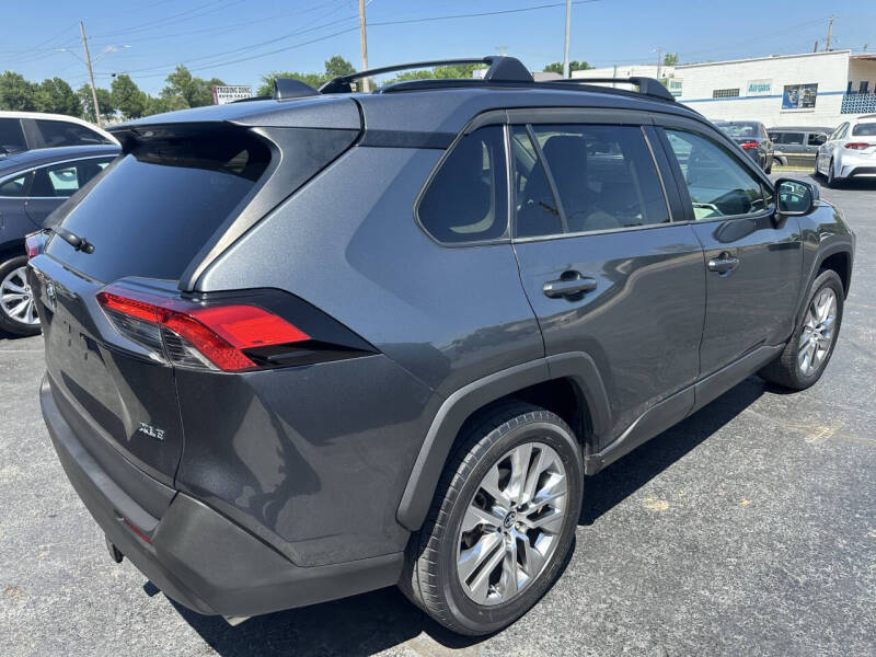2020 Toyota RAV4 XLE Premium
