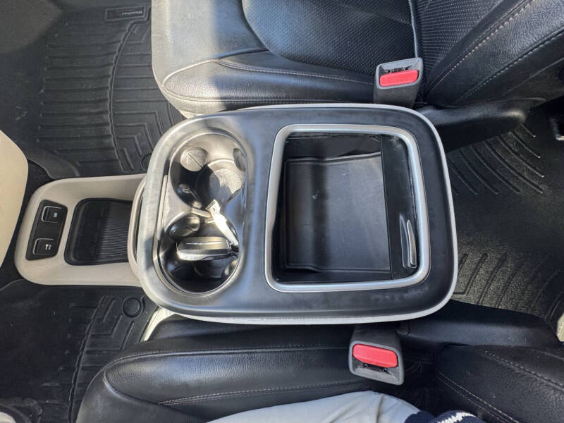 2017 Chrysler Pacifica Touring-L Plus
