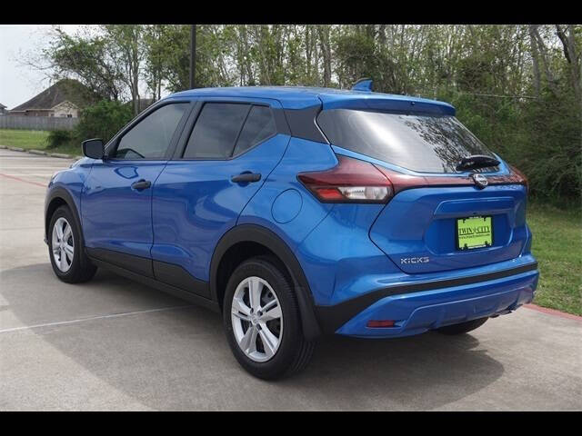 2025 Nissan Kicks Play S