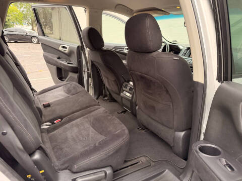 2015 Nissan Pathfinder SV