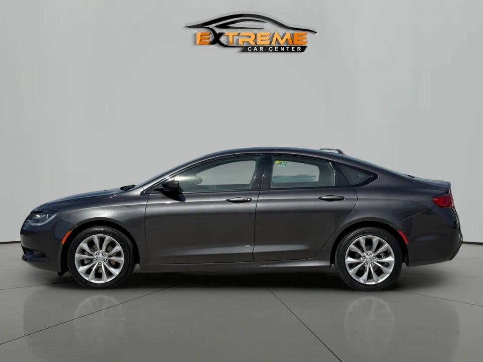 2015 Chrysler 200 for sale at Extreme Car Center in Detroit, MI