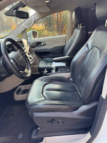 2020 Chrysler Pacifica Touring L